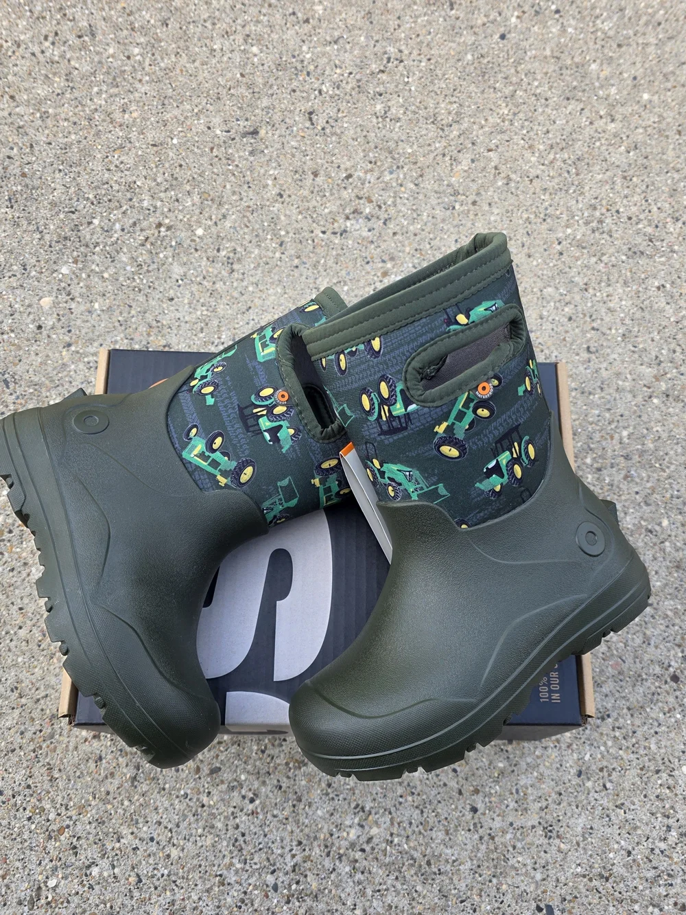 BOGs Kids Waterproof John Deer Green Tractor Boots Boys 12.